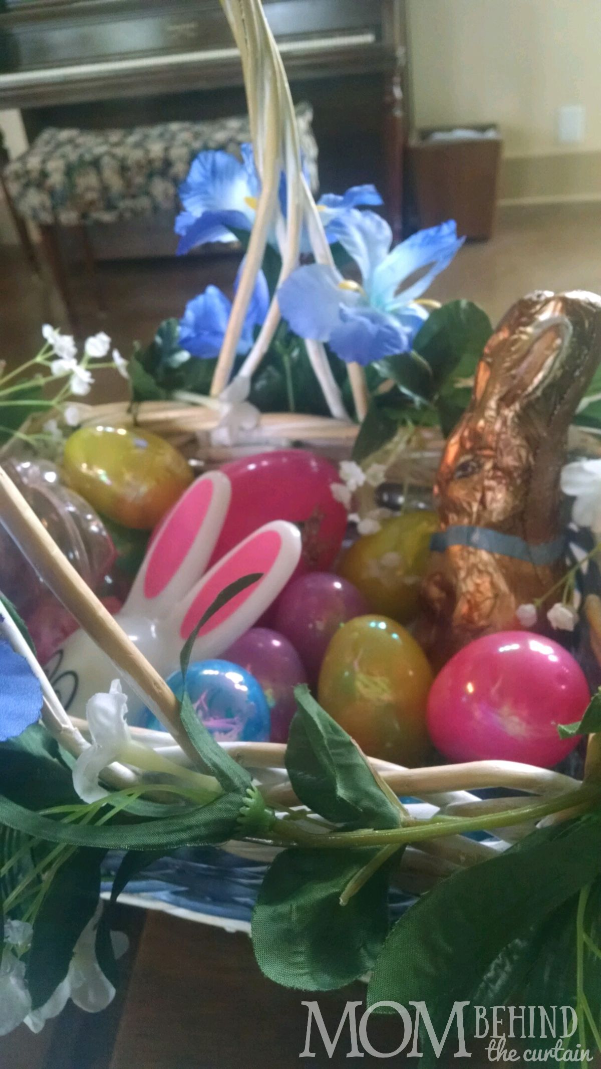 Text & Instagram scavenger hunt photo, Easter game ideas for teens and tweens - Easter basket