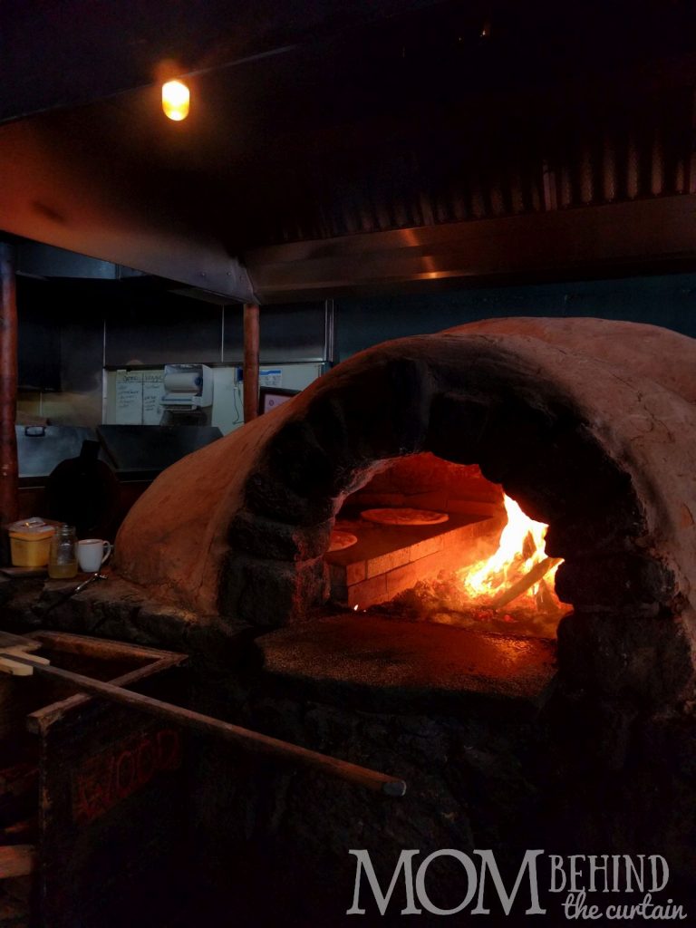 Road to Hana - Flat Bread Company in Puau, pizza in oven.